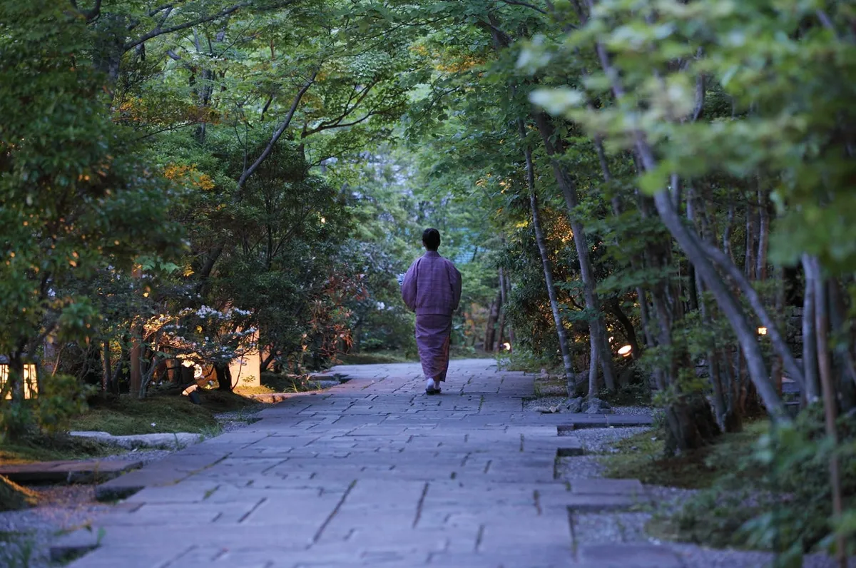 료테이 한즈이료의 정원 산책로