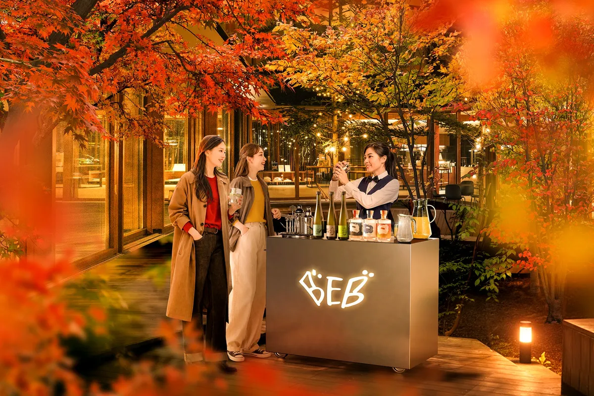 BEB5 카루이자와 중정의 야외 바 공간