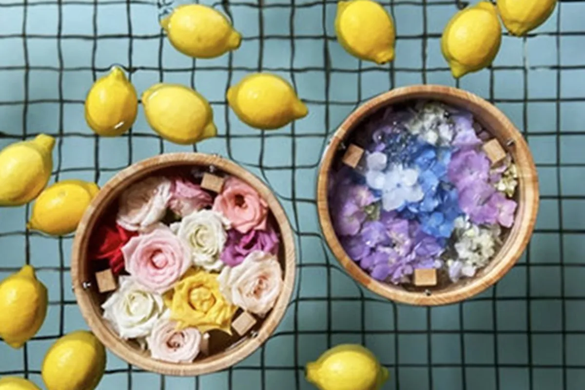 The Emi-yu fruit and flower bath