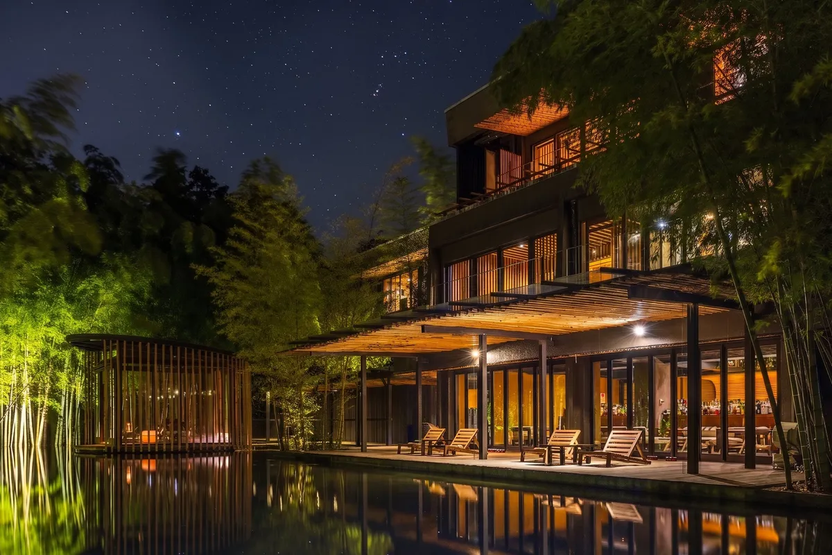 Kinnotake Sengokuhara at night