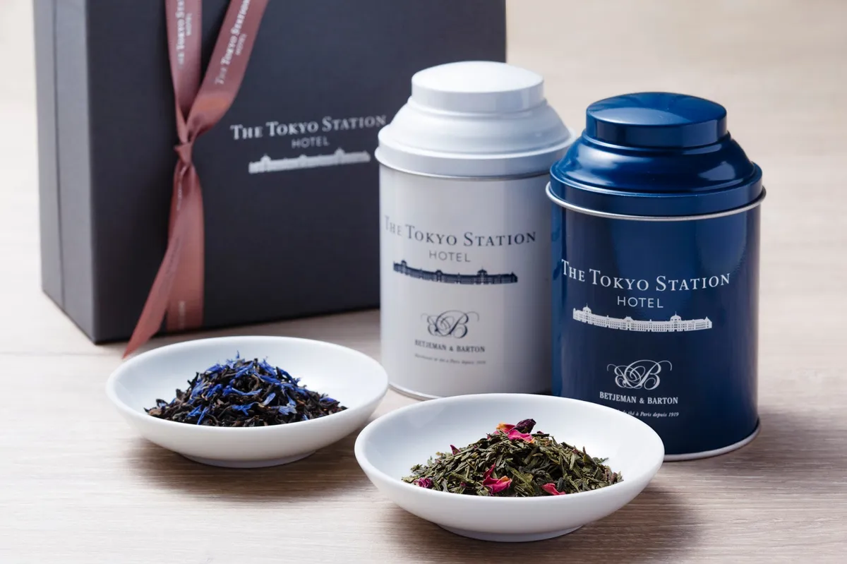 Betjeman & Barton tea tins