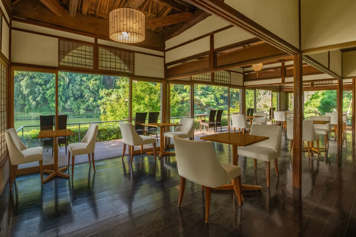 The interior of Saryo Hassui overlooking the river