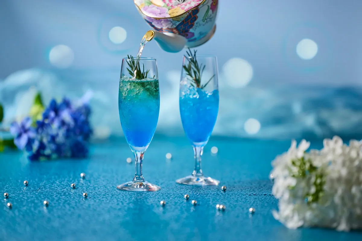 The Summer Jewelry welcome tea being poured