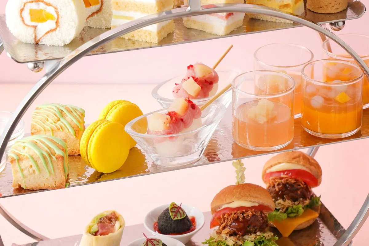Middle tier sweets including dango and fruit jellies