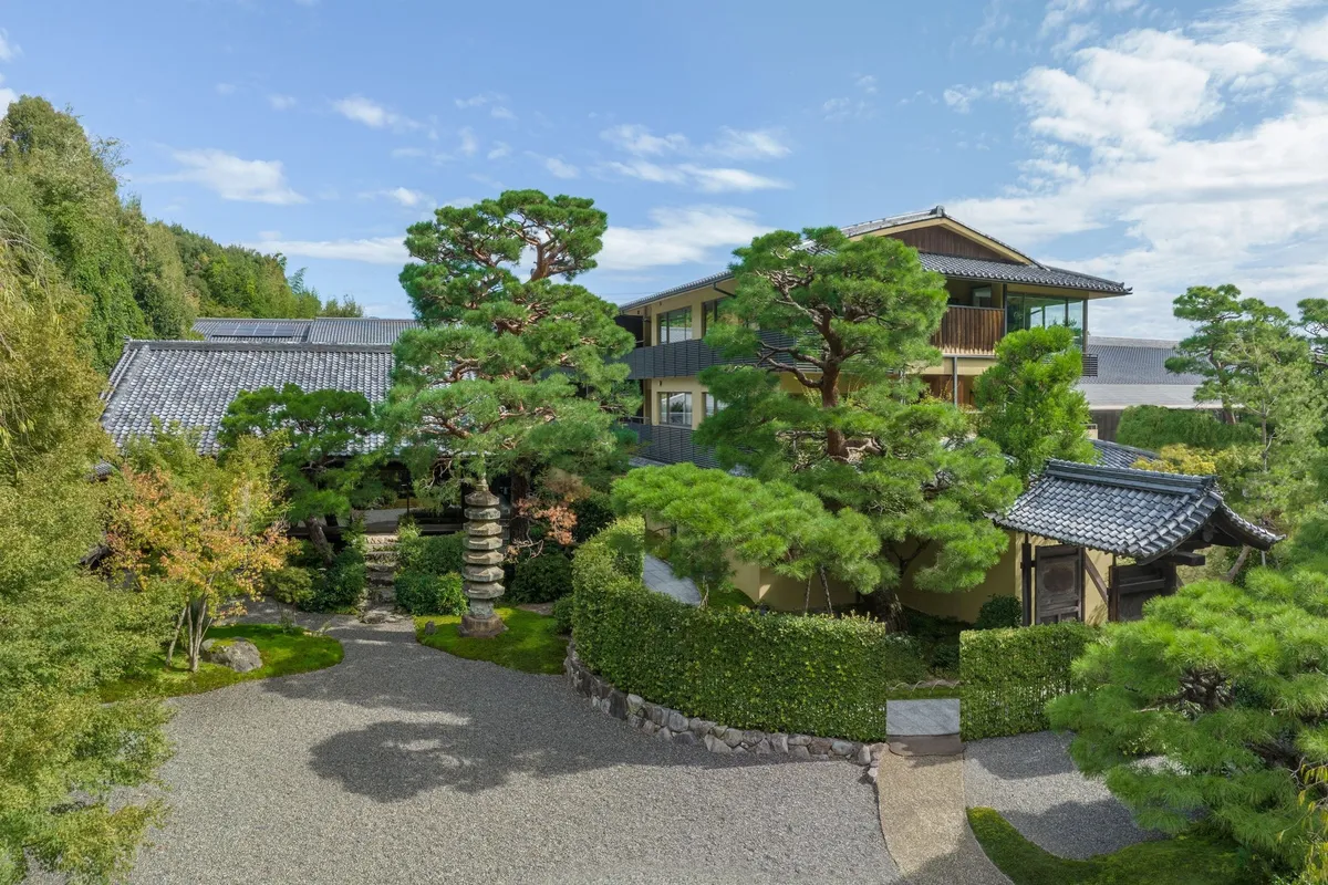 The traditional architecture and gardens of Suiran Kyoto