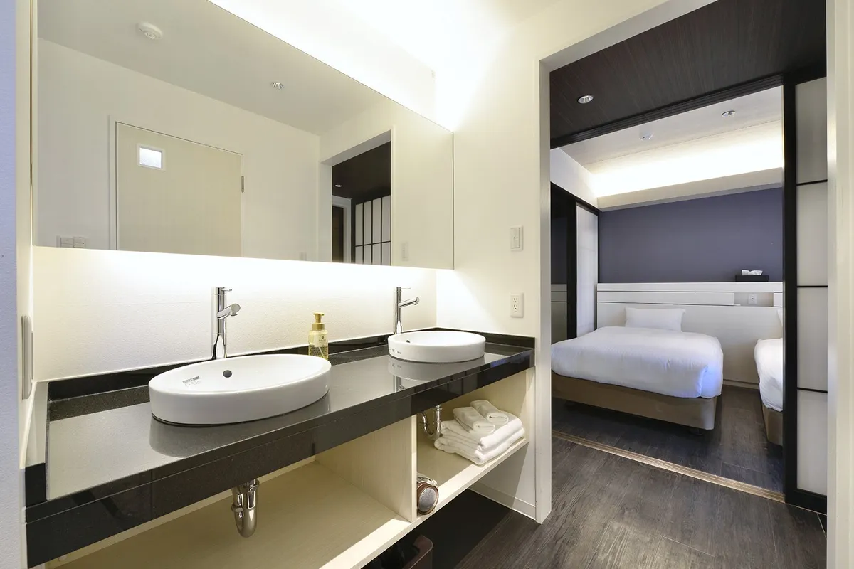 Bathroom vanity with double sinks