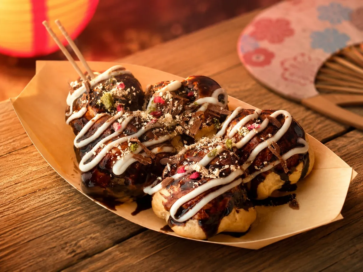 Takoyaki-style cream puffs