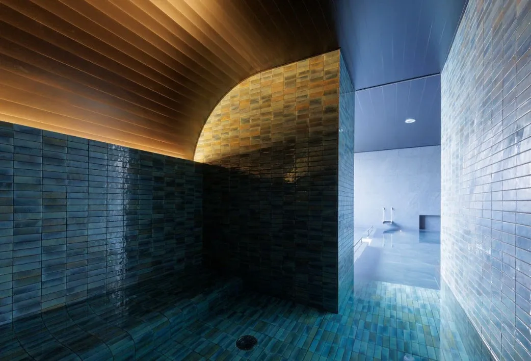 The tiled interior of the mist sauna