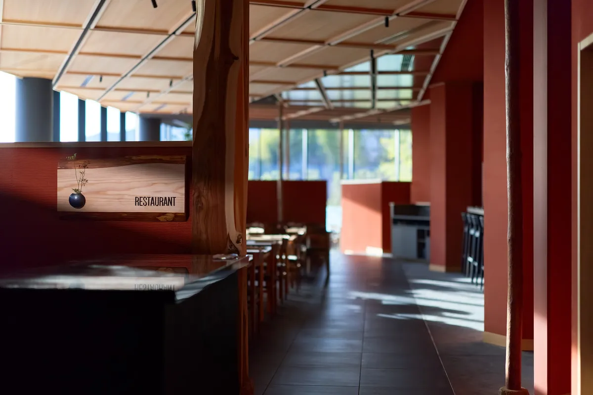 The entrance to the hotel restaurant