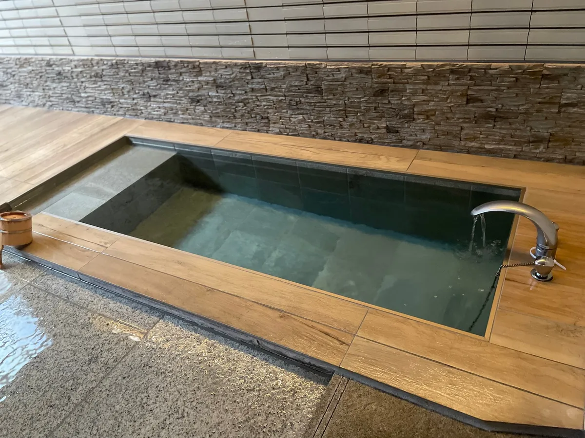 Izu stone bathtub