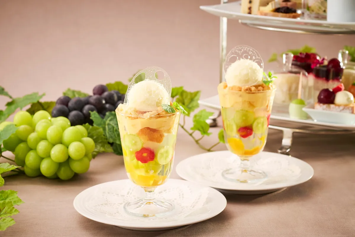 A mini Shine Muscat and white wine jelly dessert