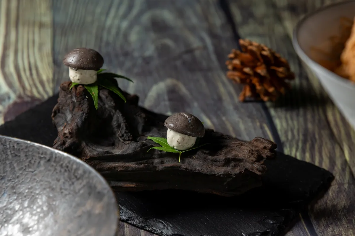 Mushroom-shaped amuse-bouche