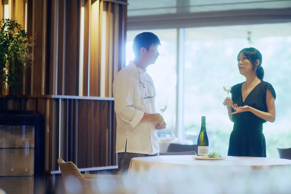 Chef Akio Yanagihara and Anko Miura discussing the collaboration