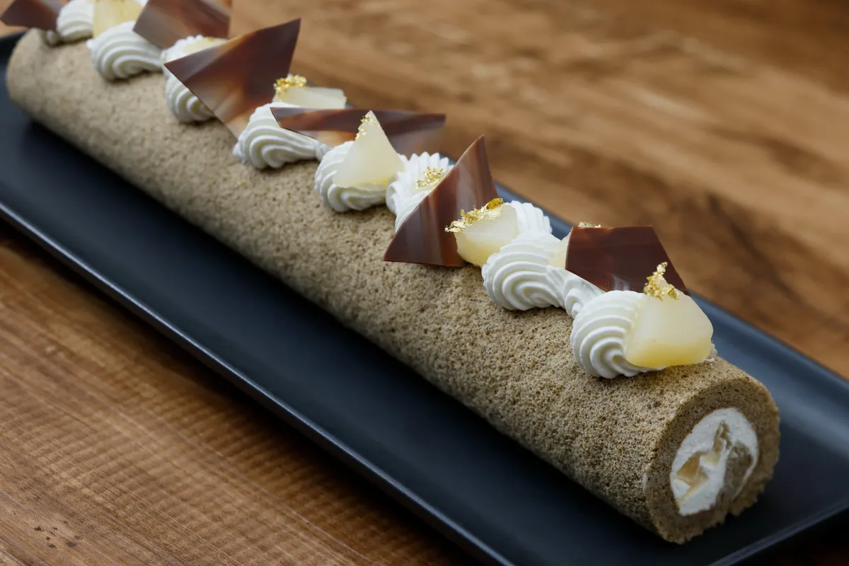 Hojicha and pear roll cake