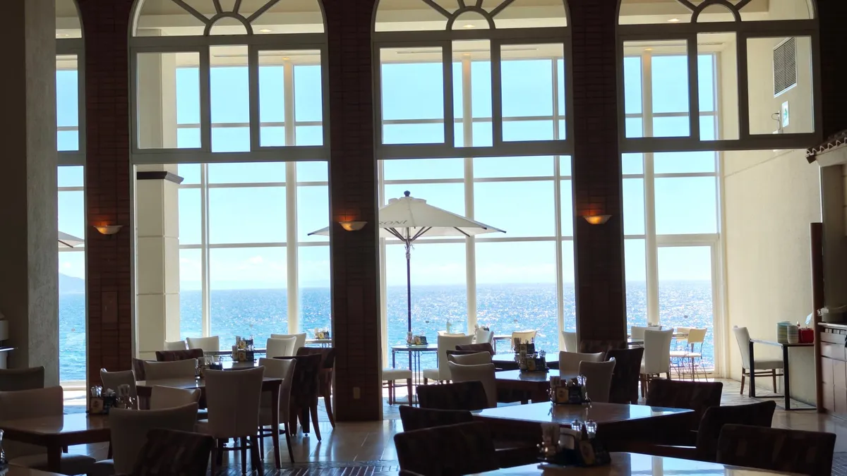 能遠眺鳴門海峽景觀的 Terrace Cafe Ohge
