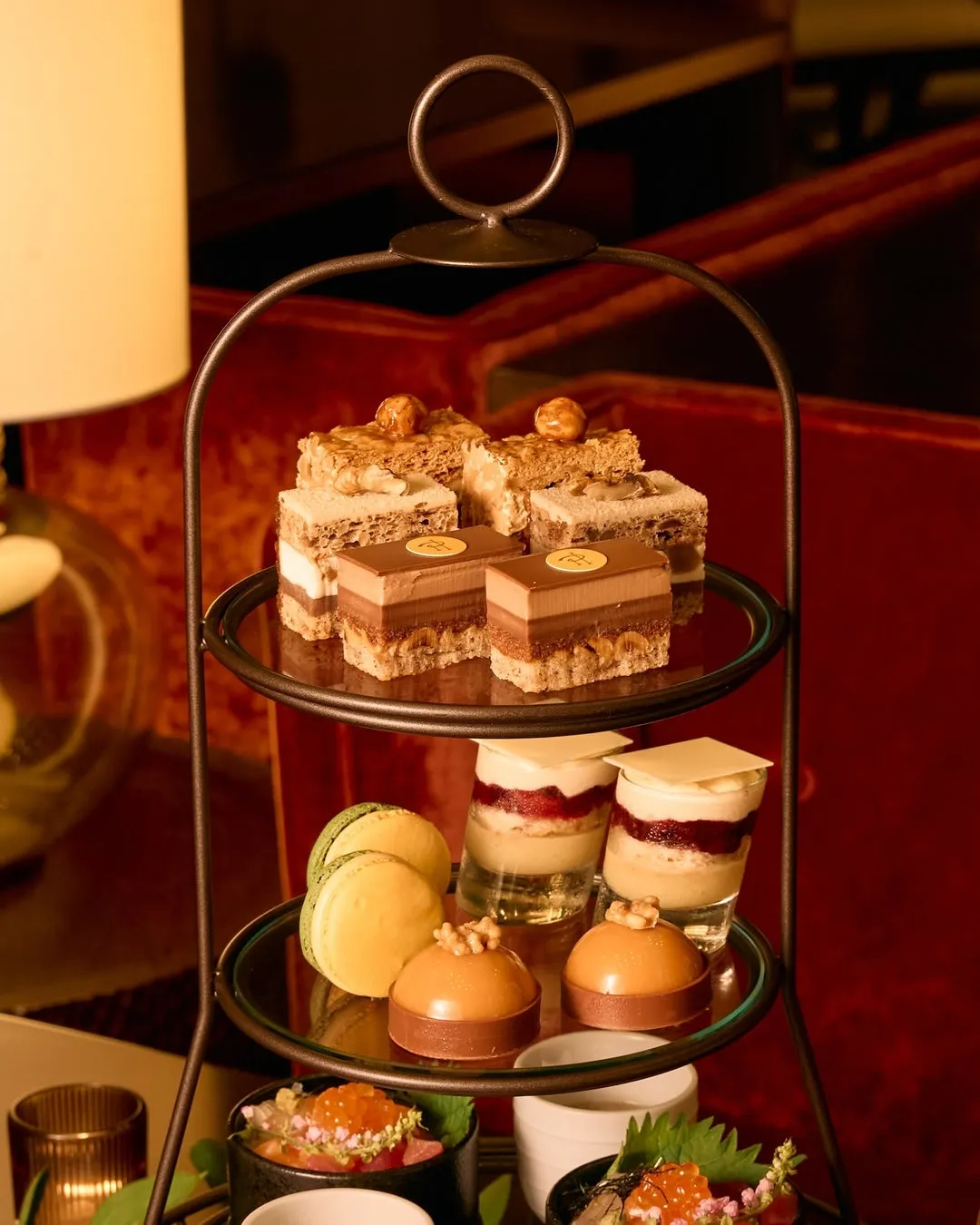 PIERRE HERMÉ PARIS 為本次下午茶設計的多款精緻甜點